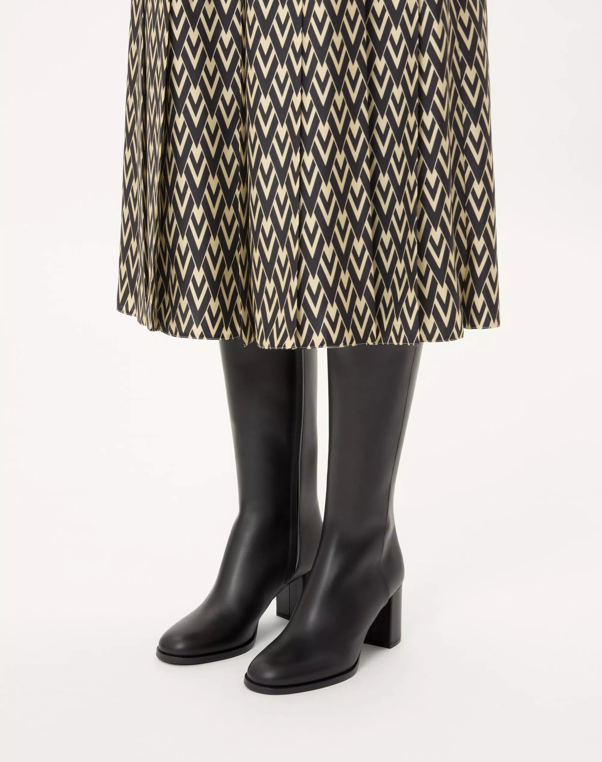 Valentino Vlogo Signature Calfskin Boot 70Mm - Image 7